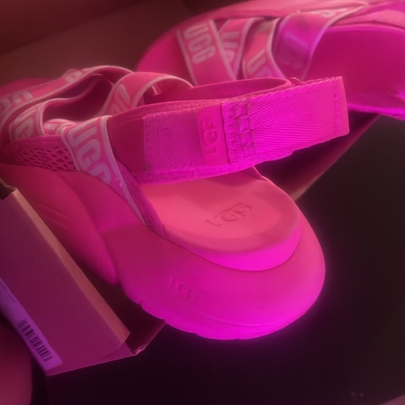 I wore them twice so they’ve just been put up , I’ve grew out of them. - Picture 6 of 8